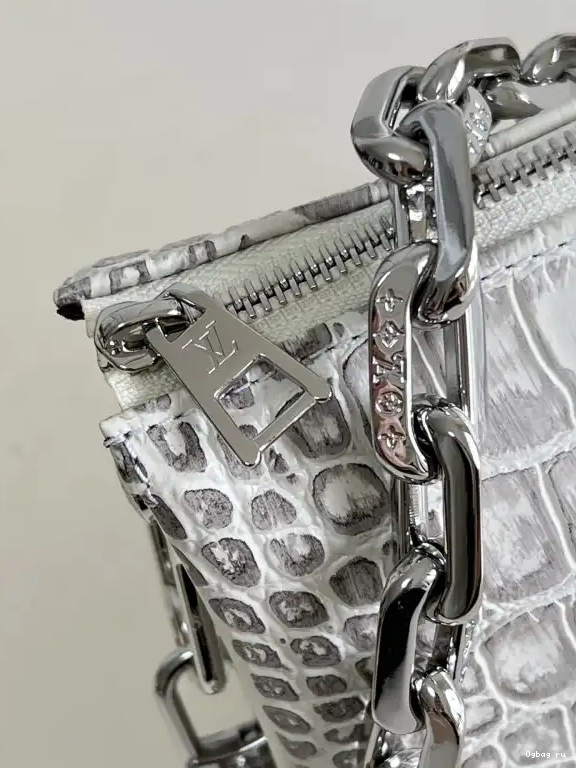 VUITTON COUSSIN PM-26*20*12cm LOUIS 0419
